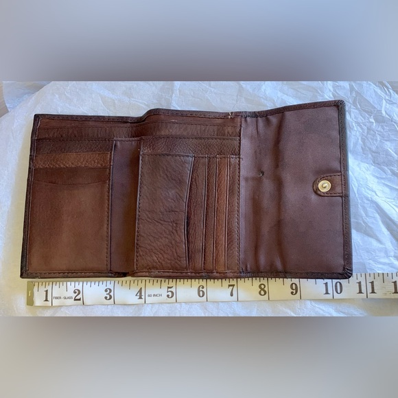 Vintage Fossil Billfold Wallet - Picture 12 of 12